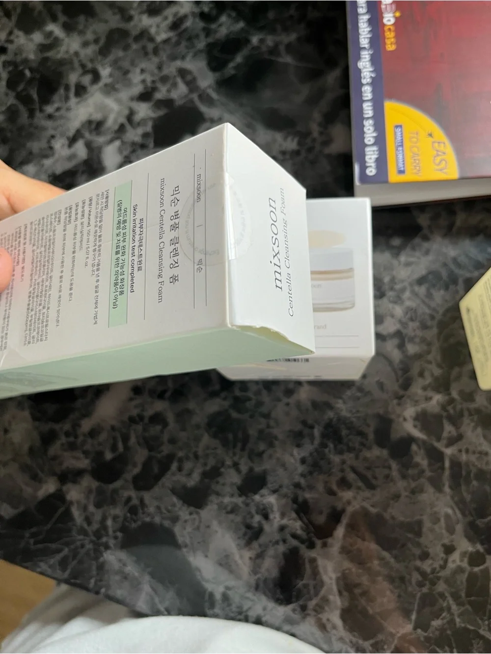 Centella Cleansing Foam & Bean Cream - White